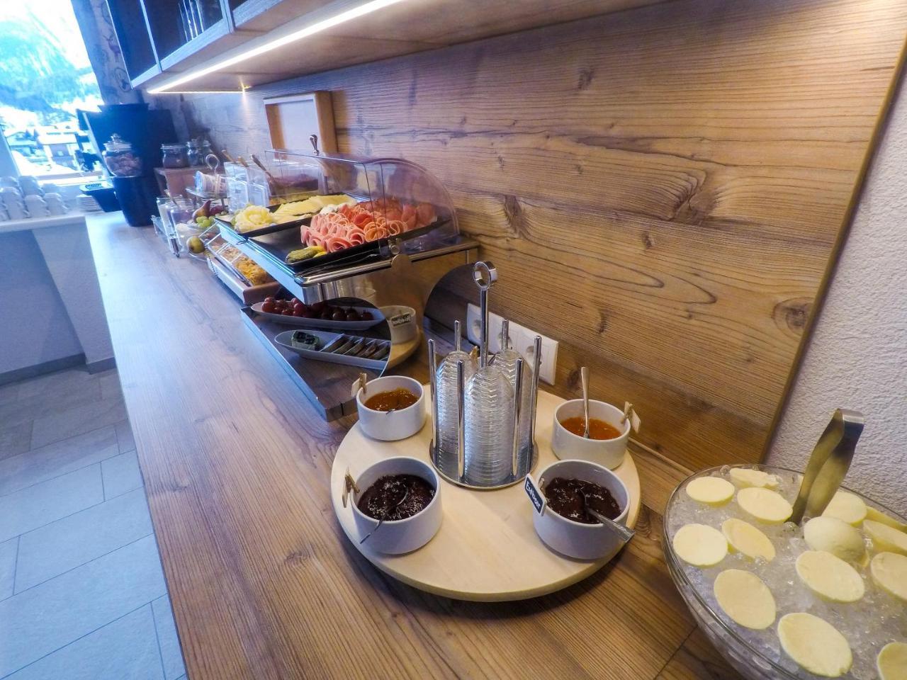 Collina Hotel Garni ナウダース エクステリア 写真