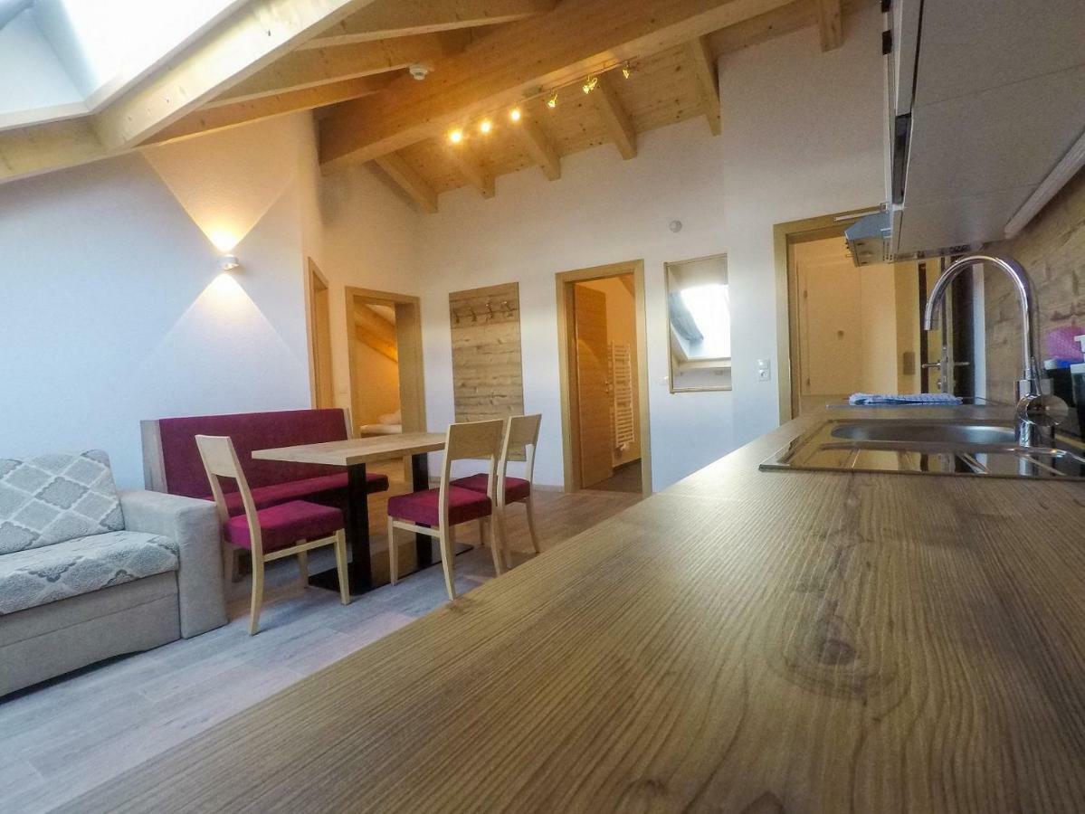 Collina Hotel Garni ナウダース エクステリア 写真