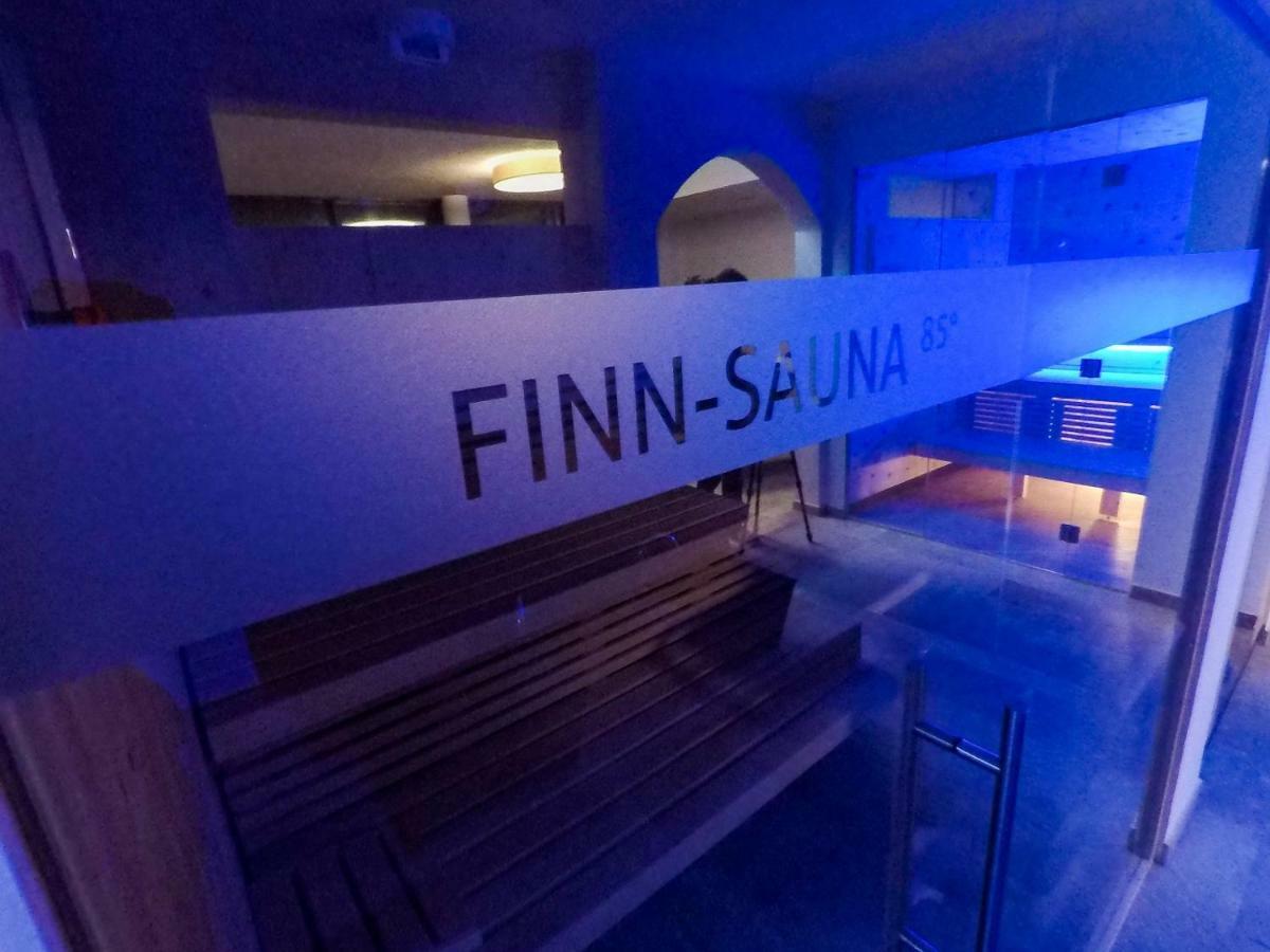Collina Hotel Garni ナウダース エクステリア 写真