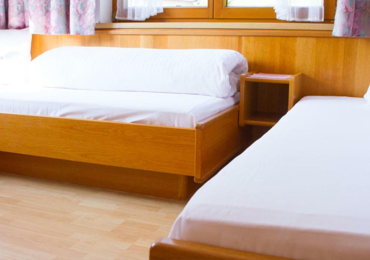 Collina Hotel Garni ナウダース エクステリア 写真